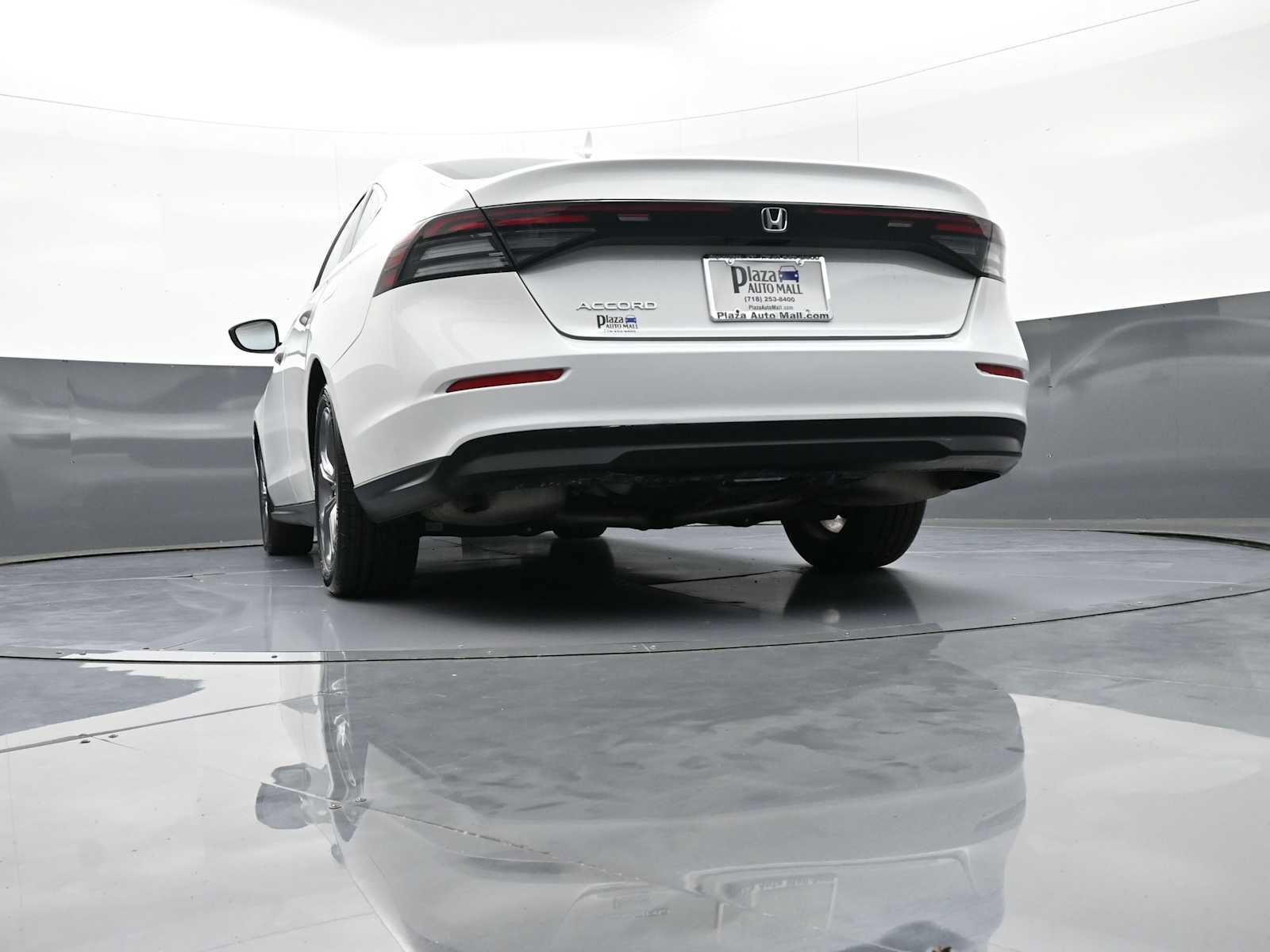 Certified 2024 Honda Accord EX image 30