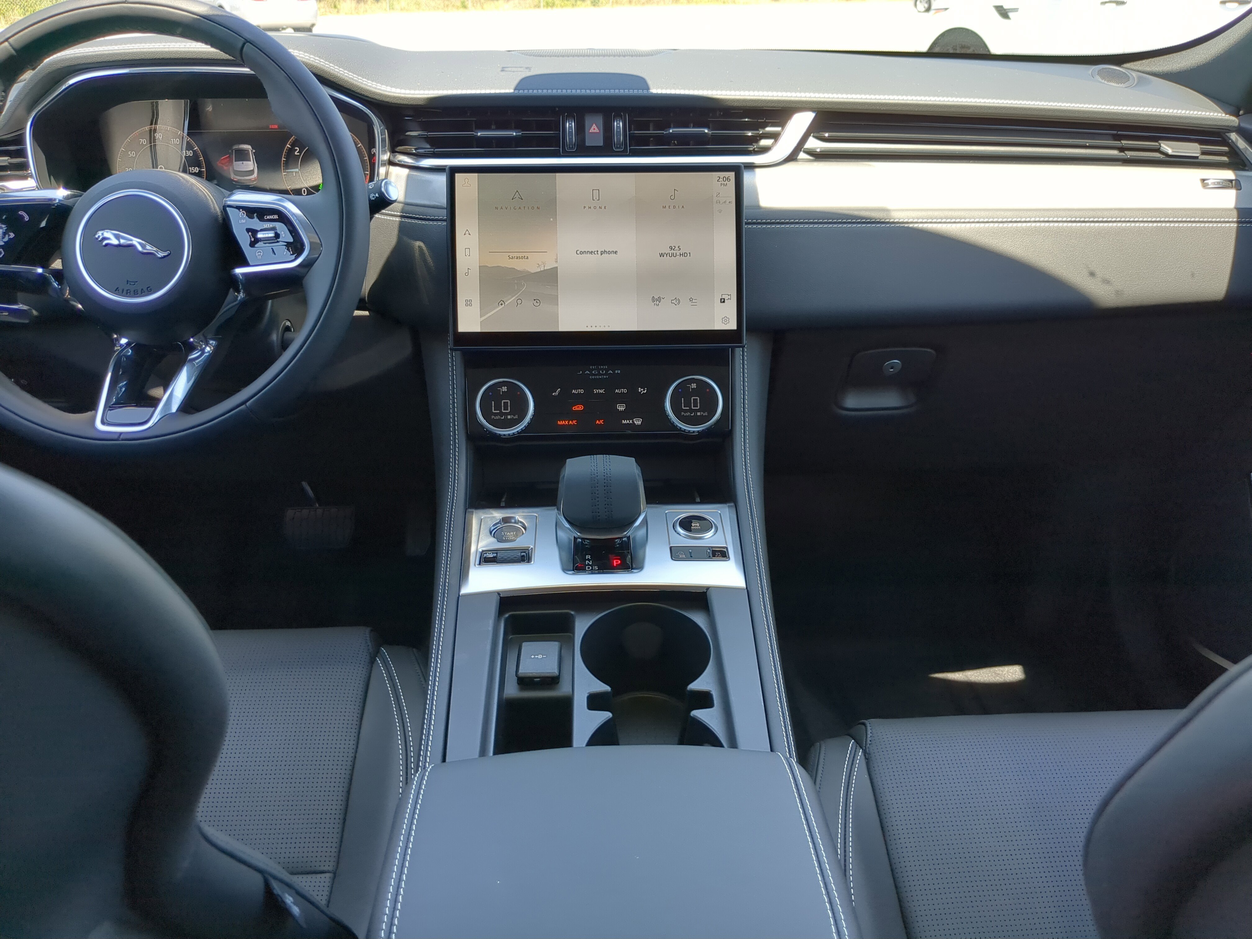 New 2026 Jaguar F-PACE R-Dynamic S image 13