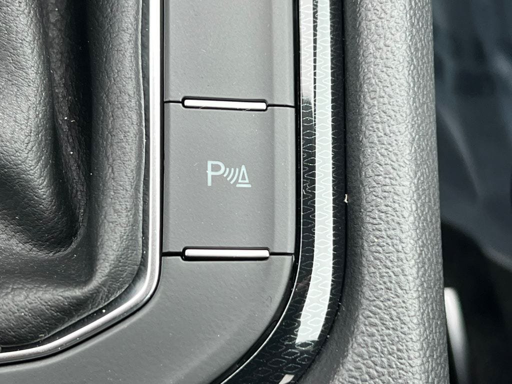 New 2026 Volkswagen Taos SE AWD/4WD image 30