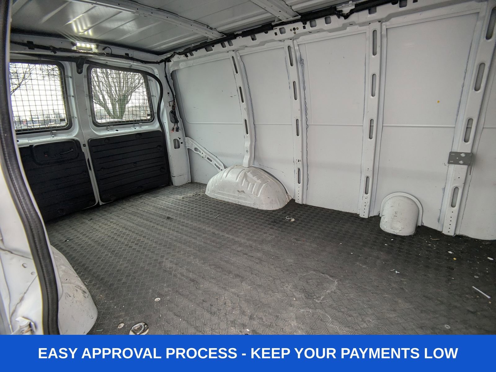 Used 2021 GMC Savana 2500 w/ Driver Convenience Package image 19