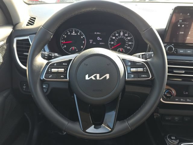 Used 2022 Kia Seltos S FWD image 10