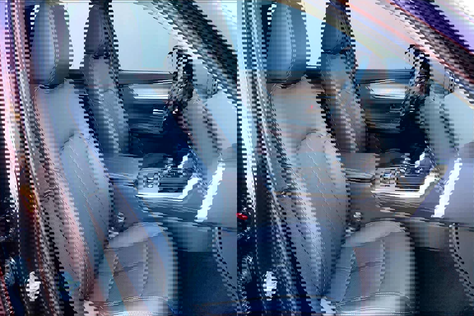 Used 2024 MAZDA CX-90 Plug-In Hybrid w/ Premium Pkg image 8