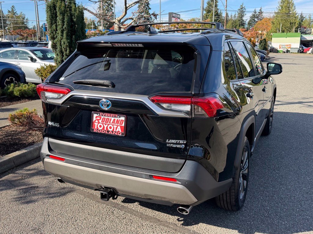 Certified 2022 Toyota RAV4 Limited AWD/4WD image 7