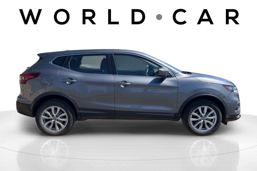 Used 2021 Nissan Rogue Sport S image 2