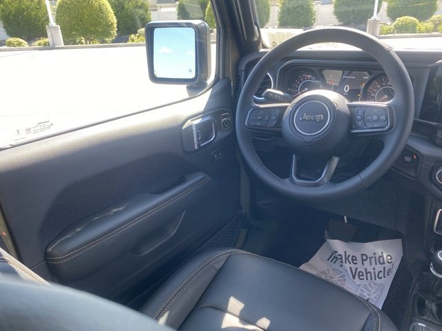 New 2025 Jeep Gladiator Sport image 32