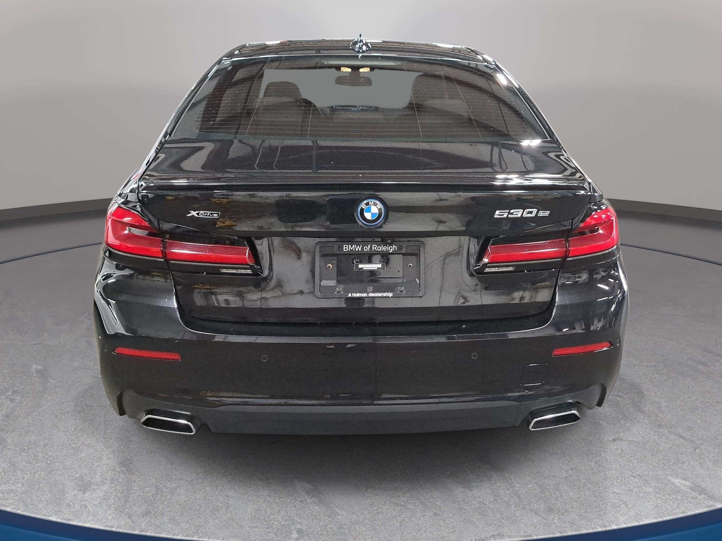 Used 2023 BMW 530e xDrive w/ Premium Package AWD/4WD image 6