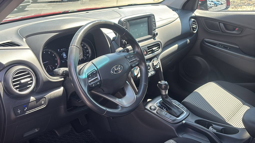 Used 2018 Hyundai Kona SEL FWD image 25