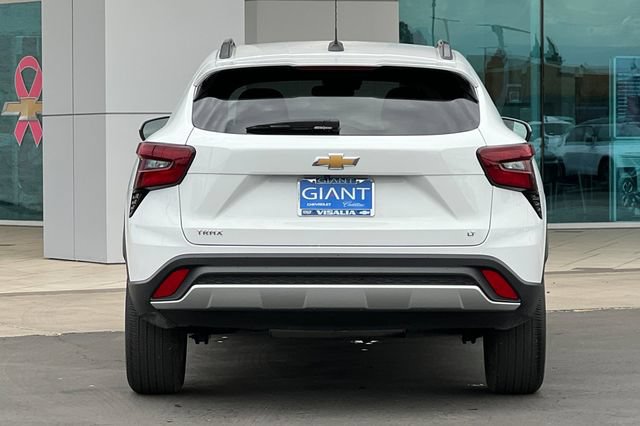 Used 2025 Chevrolet Trax LT FWD image 5