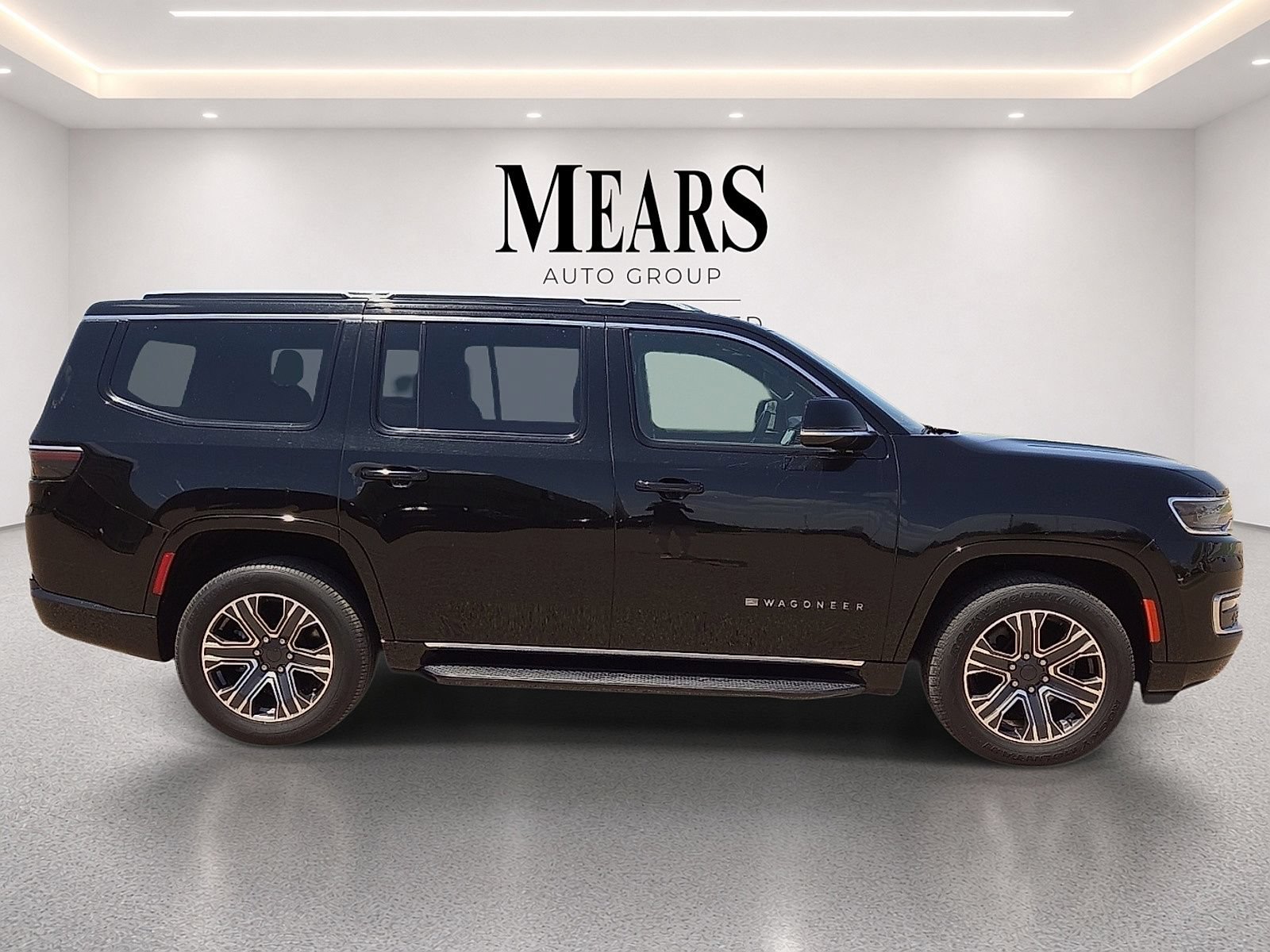 Used 2024 Jeep Wagoneer Series II w/ Flexible Seating Group AWD/4WD image 6