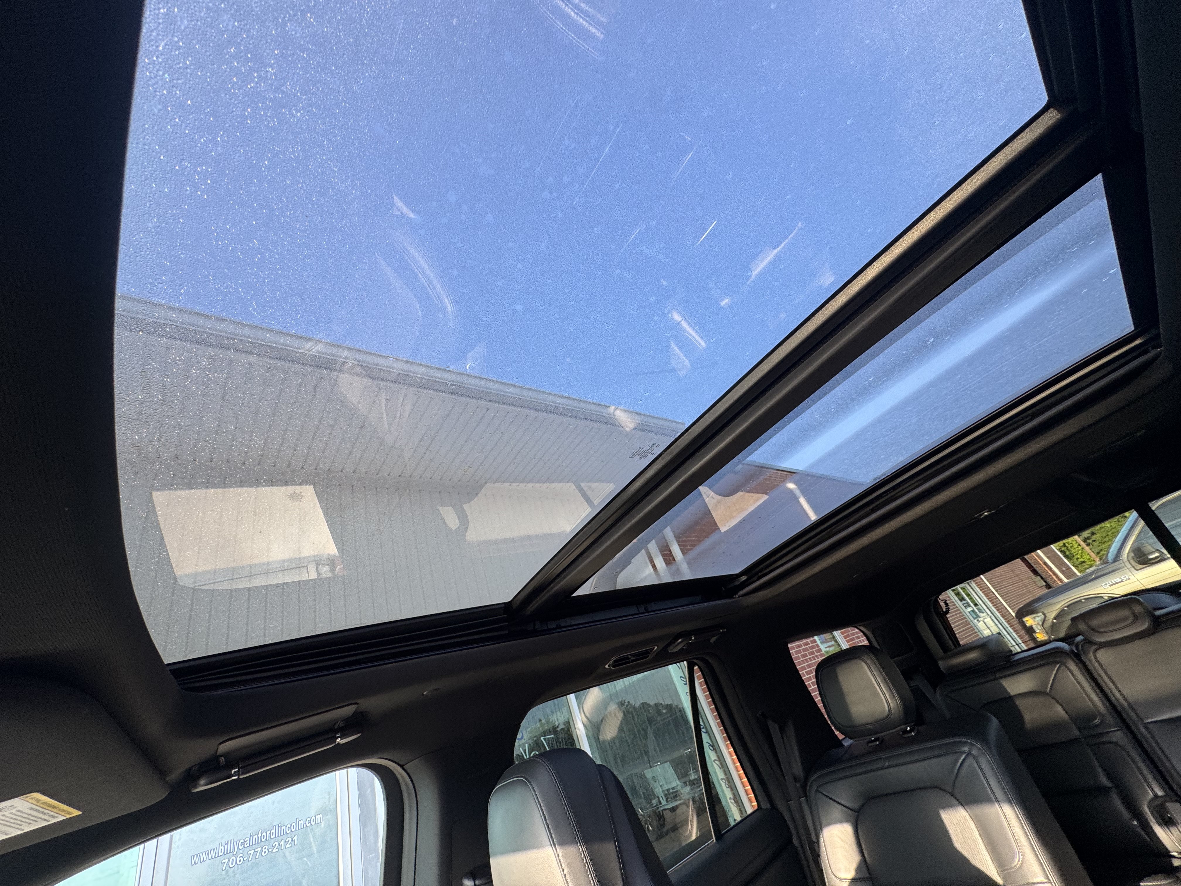 Used 2023 Lincoln Navigator Reserve AWD/4WD image 18