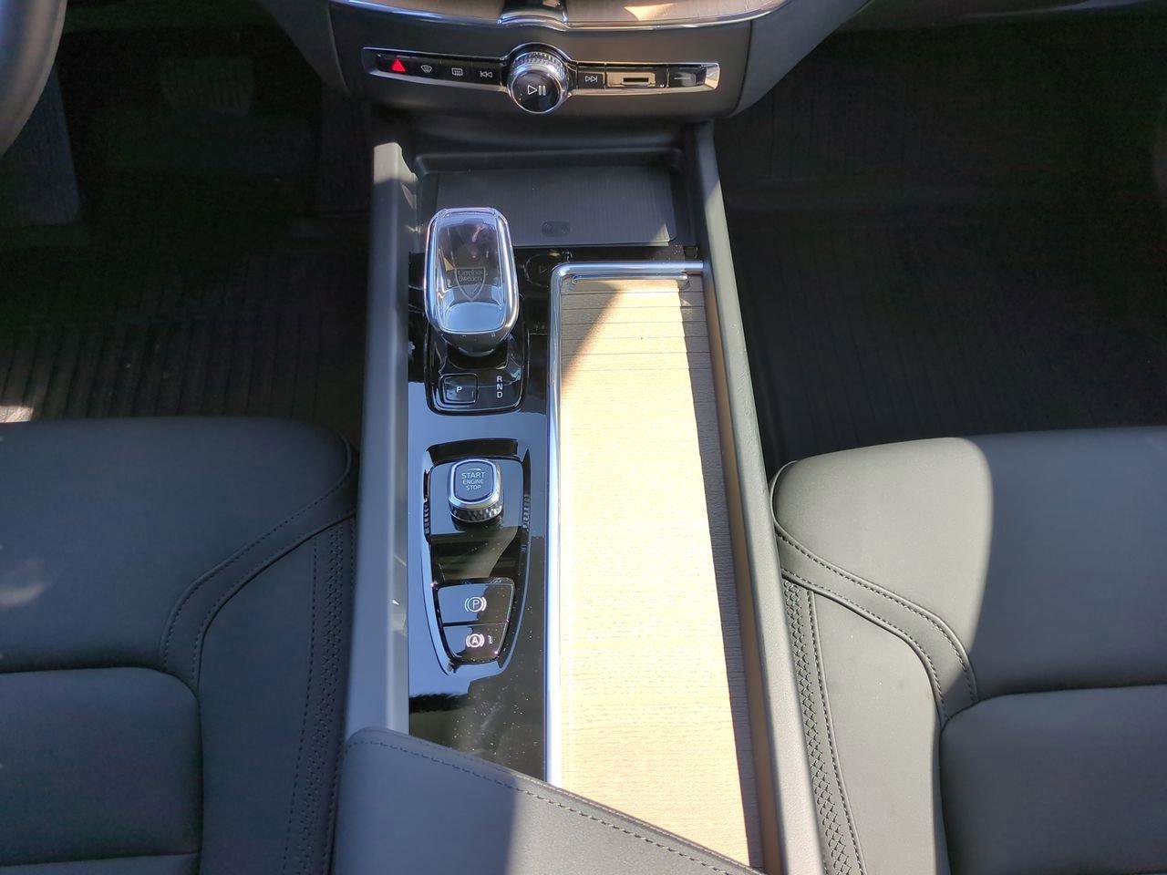 New 2026 Volvo XC60 B5 Core image 21