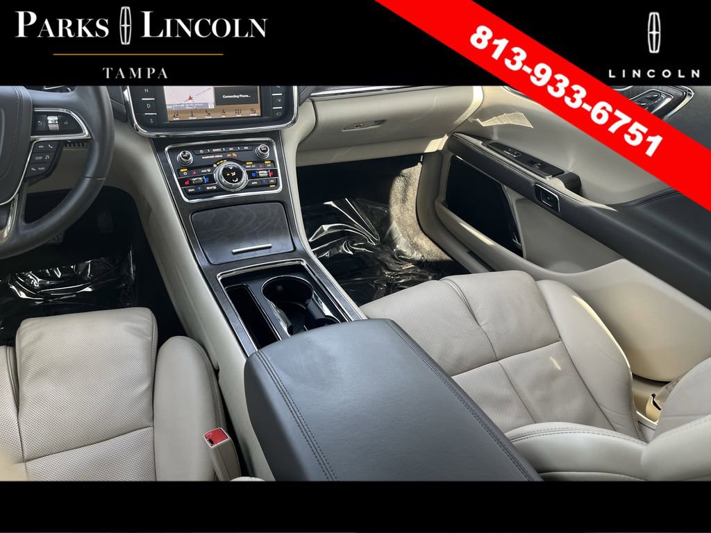 Used 2017 Lincoln Continental Reserve w/ Technology Package image 16
