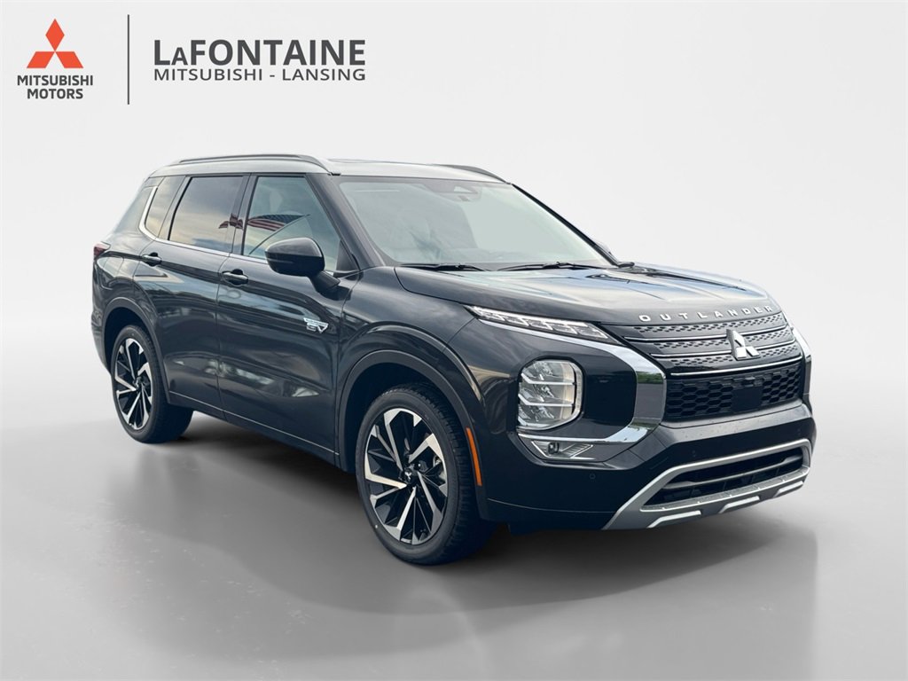 New 2025 Mitsubishi Outlander SEL image 3