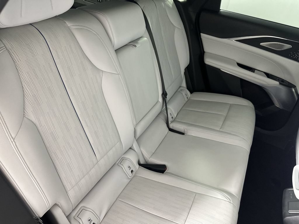 Certified 2023 Cadillac Lyriq 2WD image 30