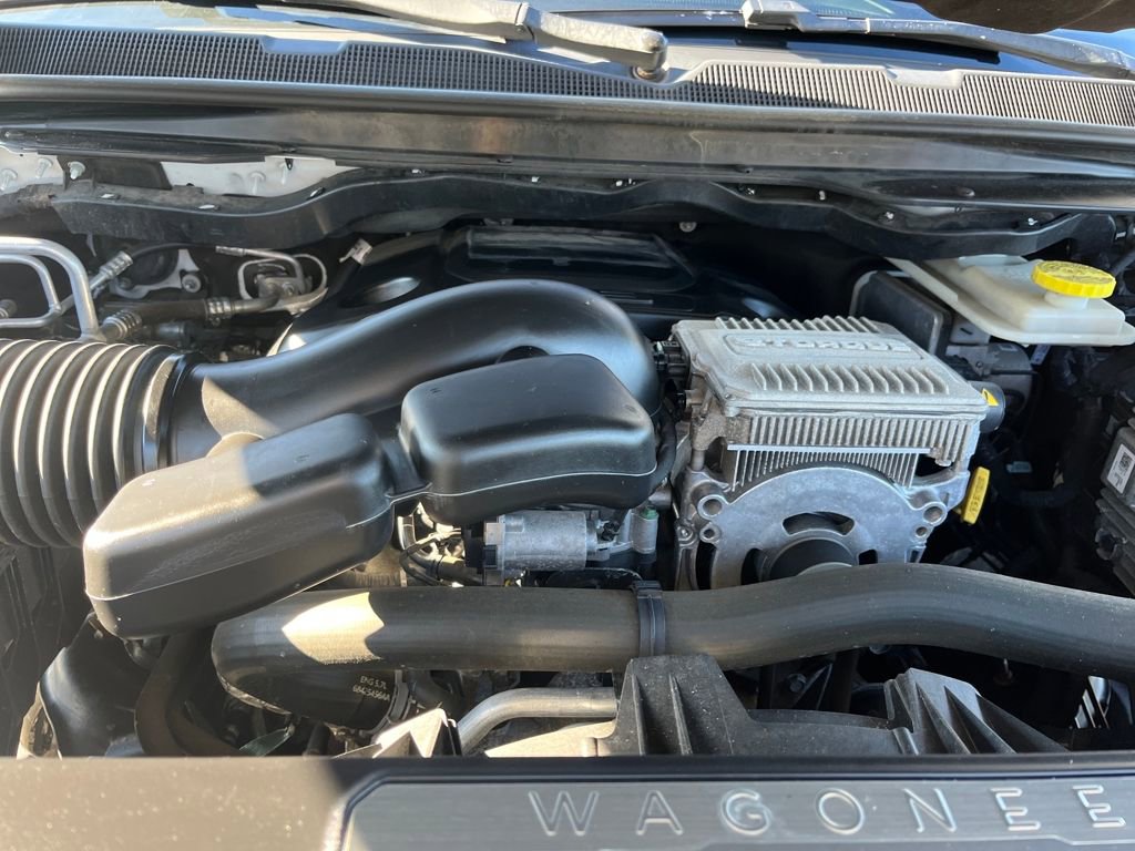 Used 2022 Jeep Wagoneer Series III w/ Flexible Seating Group image 4