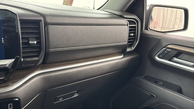 Used 2022 Chevrolet Silverado 1500 LT AWD/4WD image 29