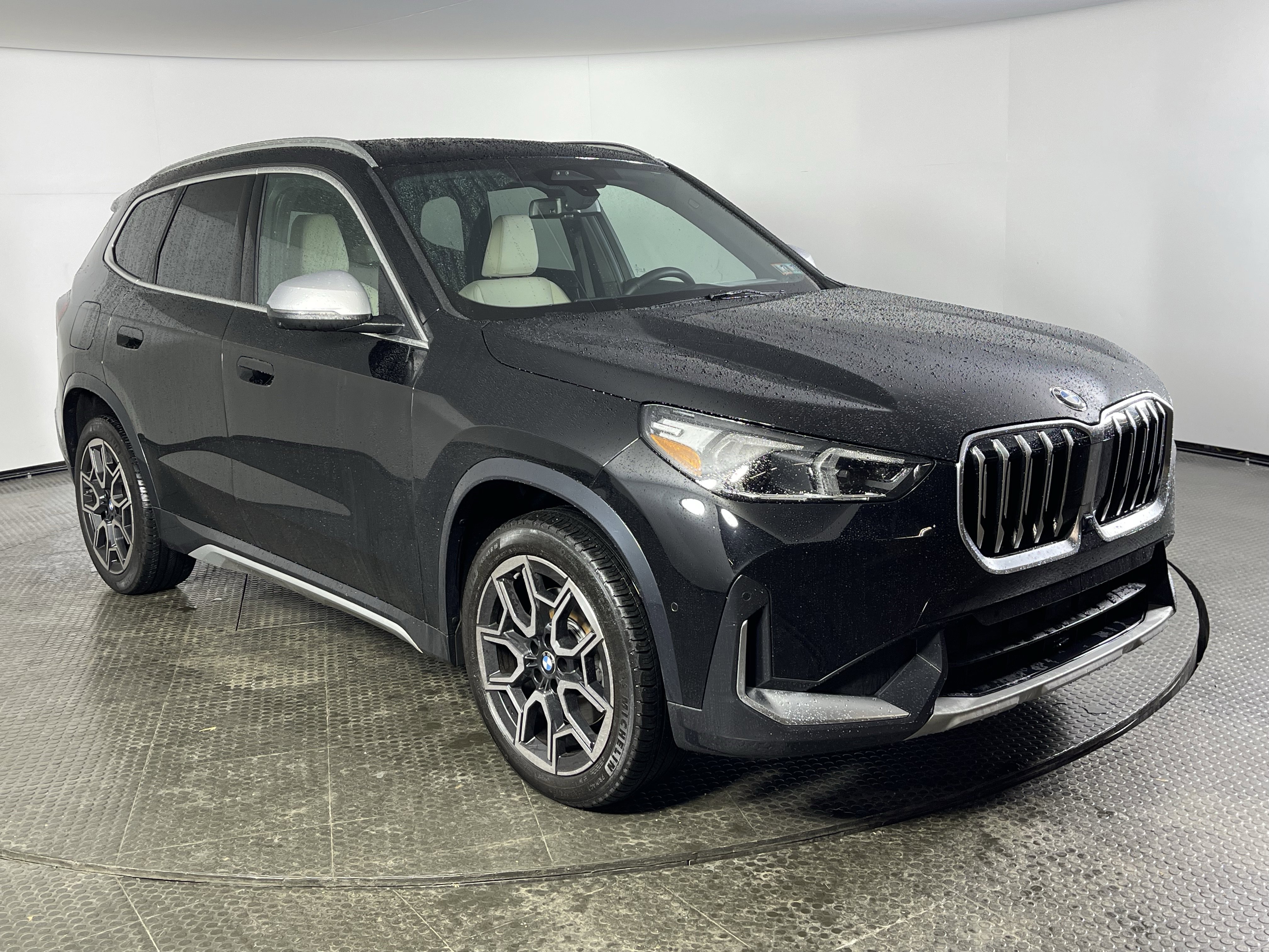 Certified 2024 BMW X1 xDrive28i w/ Technology Package image 3