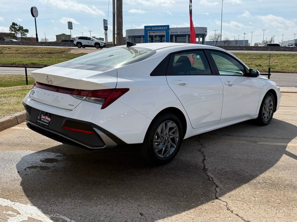 Used 2026 Hyundai Elantra Blue image 13