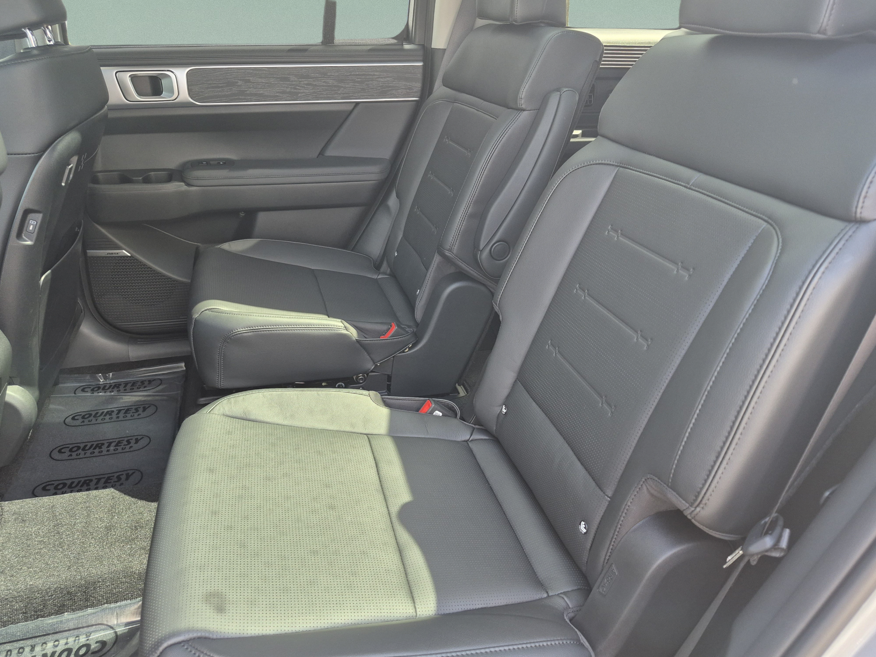 New 2027 Hyundai Santa Fe Limited w/ Tow & Go Package FWD image 20