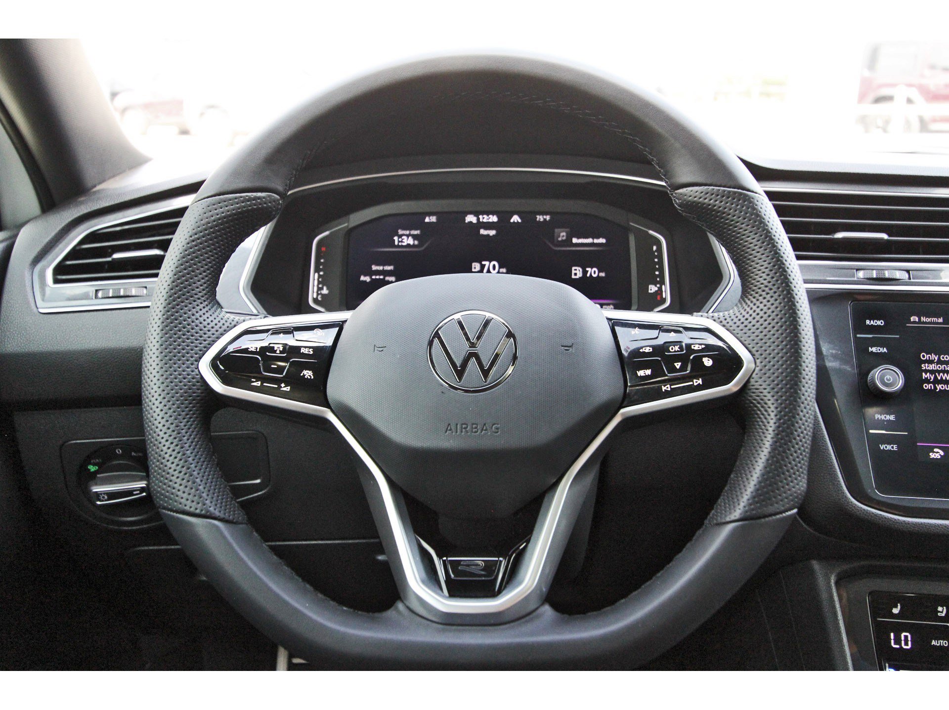 Used 2022 Volkswagen Tiguan SEL R-Line image 15