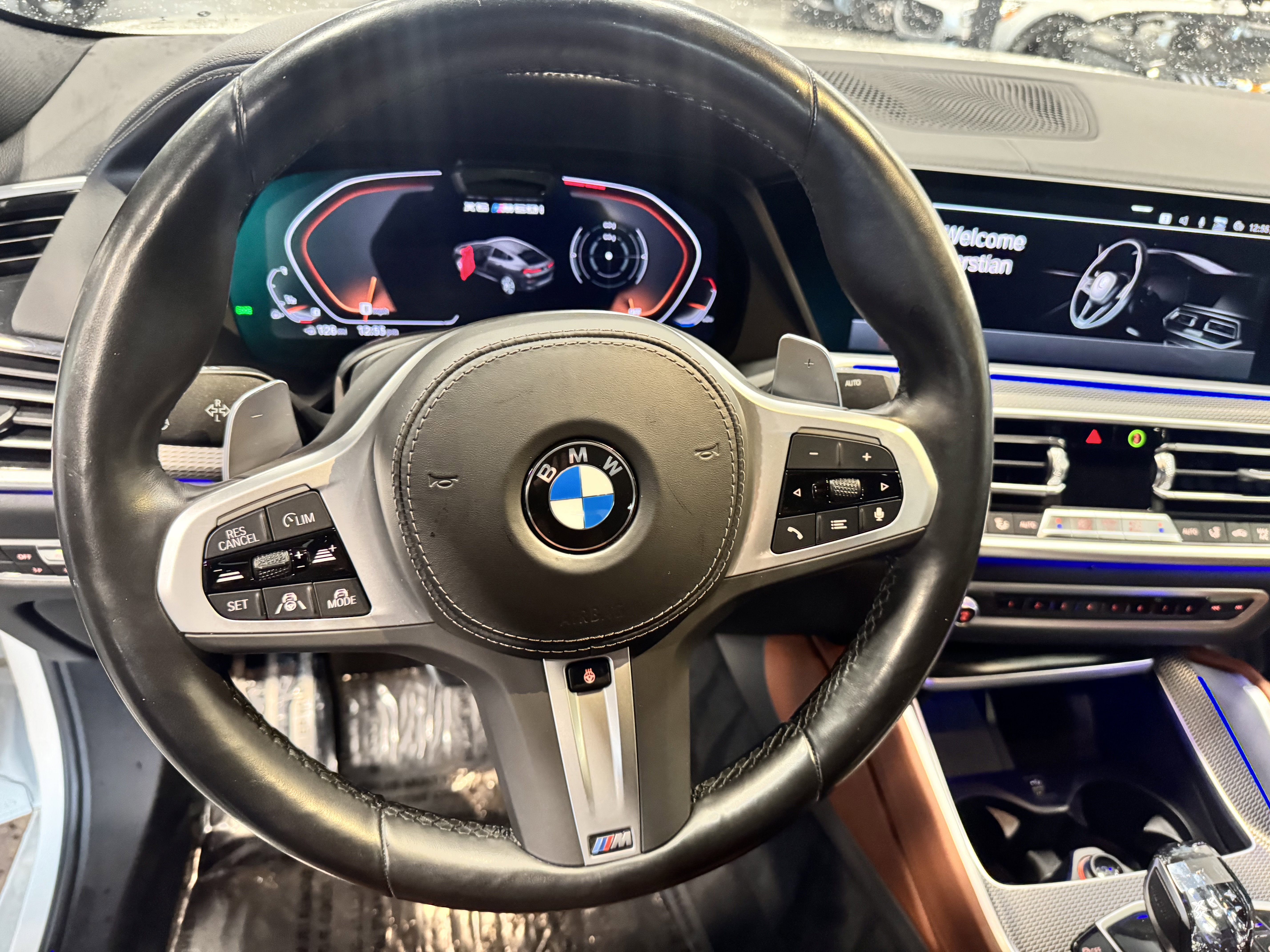 Used 2022 BMW X6 M50i w/ Executive Package image 11
