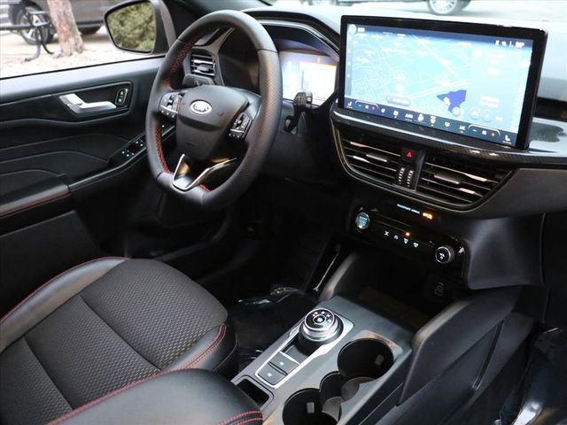 Used 2025 Ford Escape ST-Line w/ Tech Pack #1 image 12