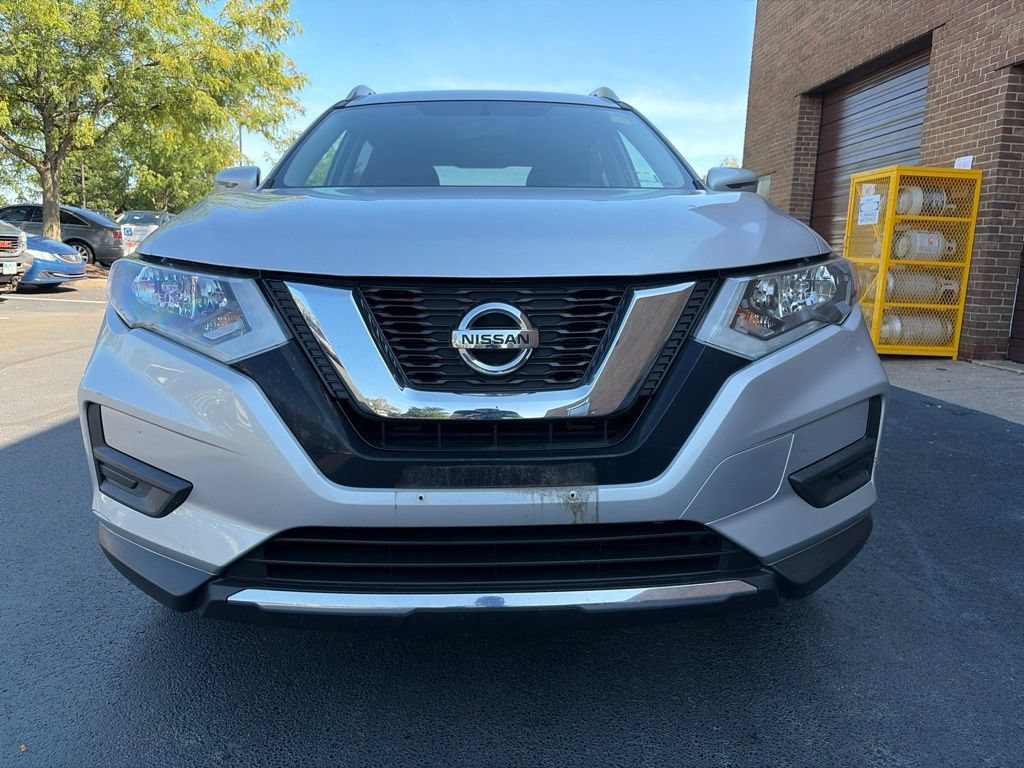 Used 2017 Nissan Rogue AWD image 2