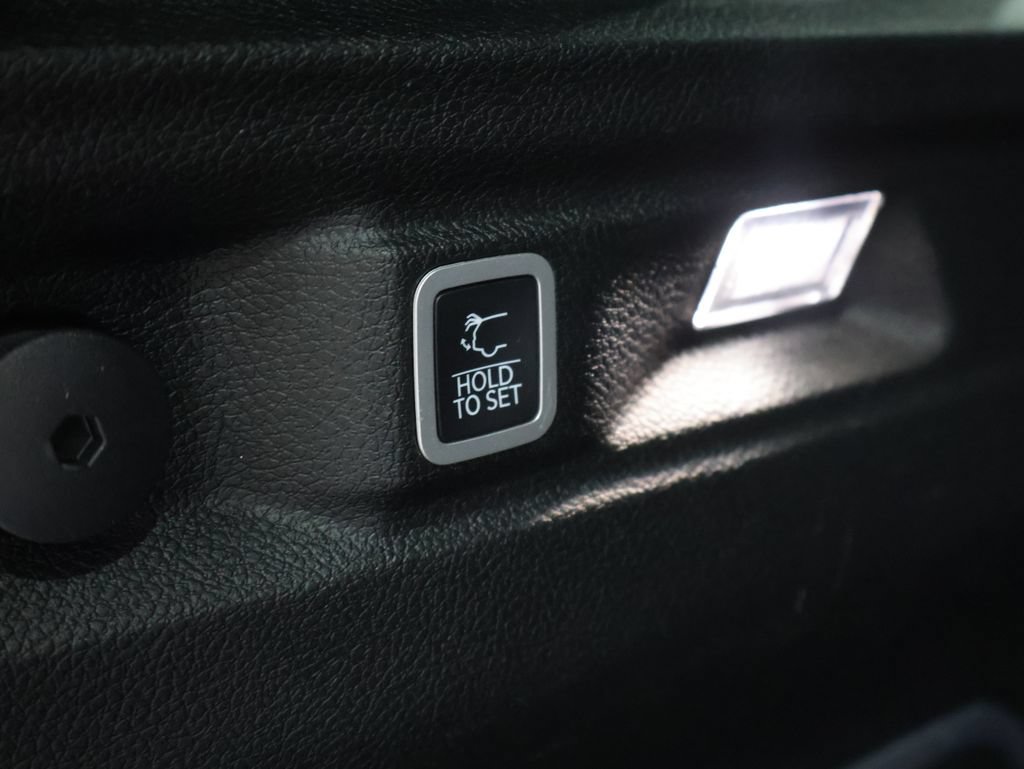 Used 2021 Jeep Grand Cherokee L Limited AWD/4WD image 19