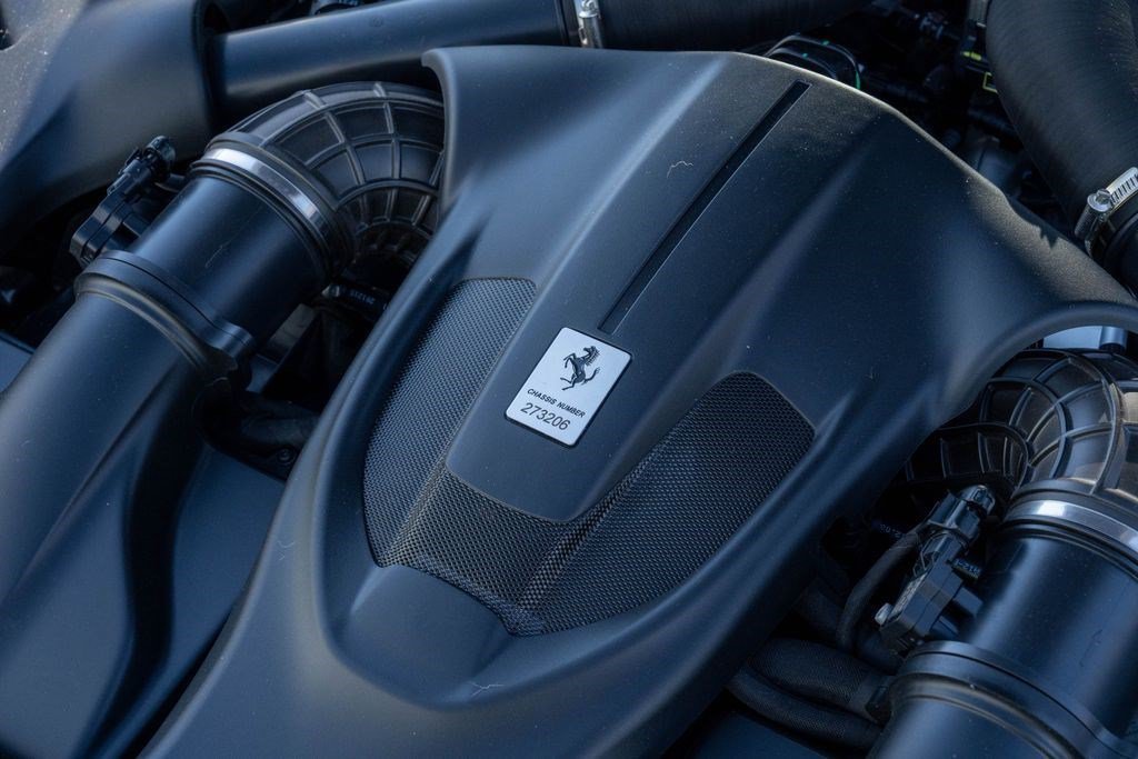 Used 2022 Ferrari Roma RWD image 26
