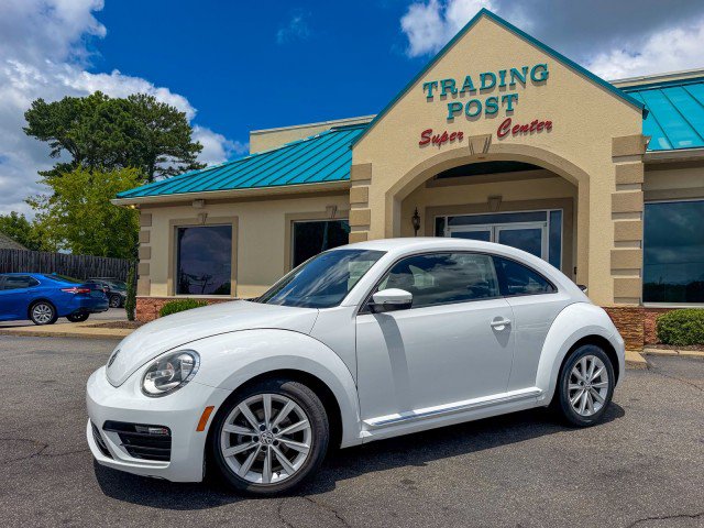 Used 2018 Volkswagen Beetle 2.0T S w/ Style & Comfort Package For S FWD image 18
