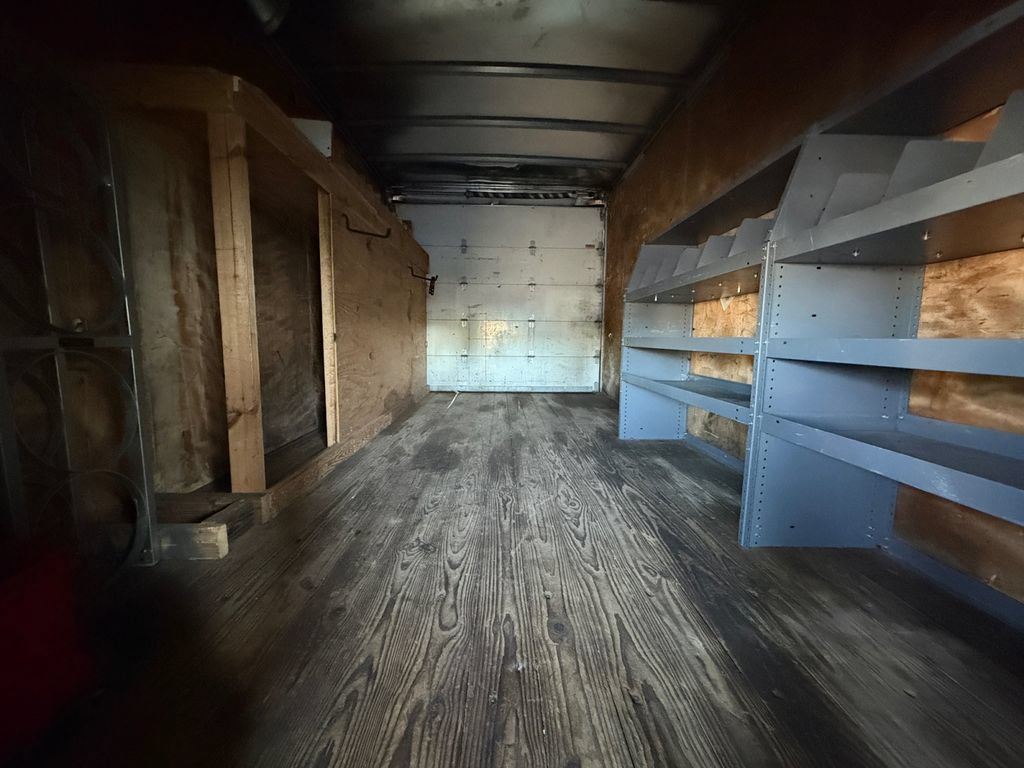 Used 2007 Ford E-350 and Econoline 350 Super Duty RWD image 28