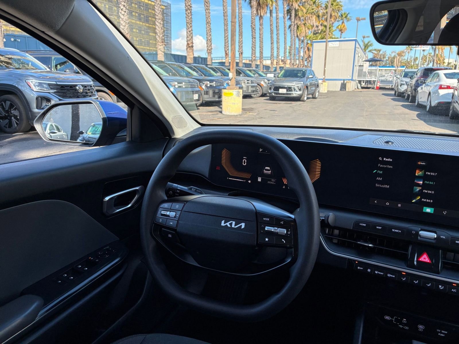 Used 2025 Kia K4 LXS image 33