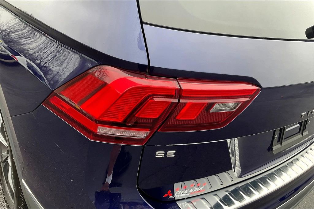 Used 2023 Volkswagen Tiguan SE w/ Panoramic Sunroof Package image 28