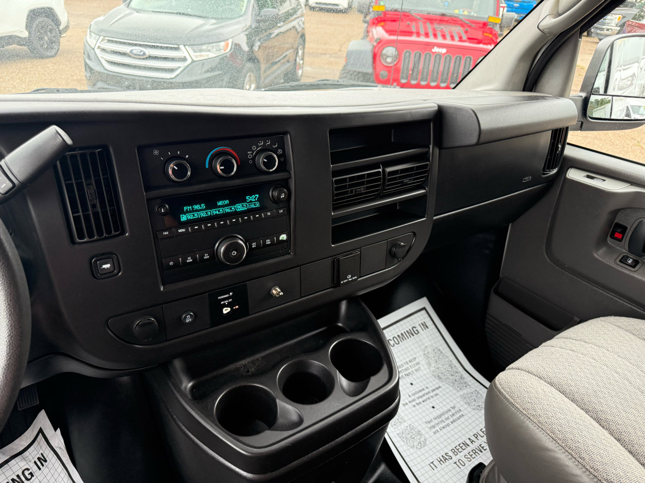 Used 2015 Chevrolet Express 2500 image 15