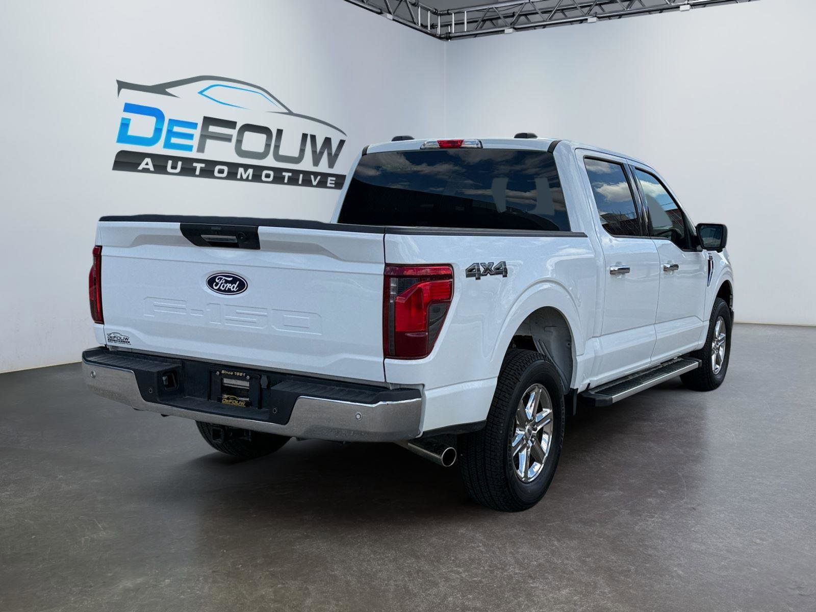 Used 2024 Ford F150 XLT w/ Tow/Haul Package image 3