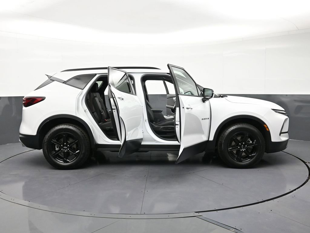 Used 2024 Chevrolet Blazer LT w/ Midnight/Sport Edition image 34