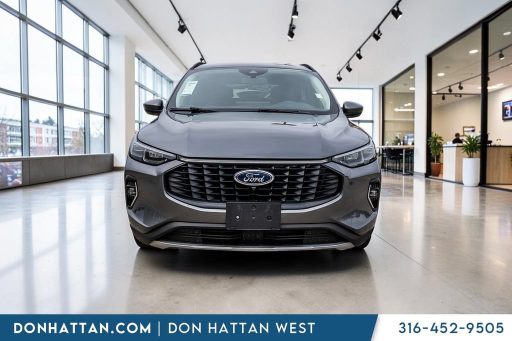 Used 2023 Ford Escape Platinum AWD/4WD image 30
