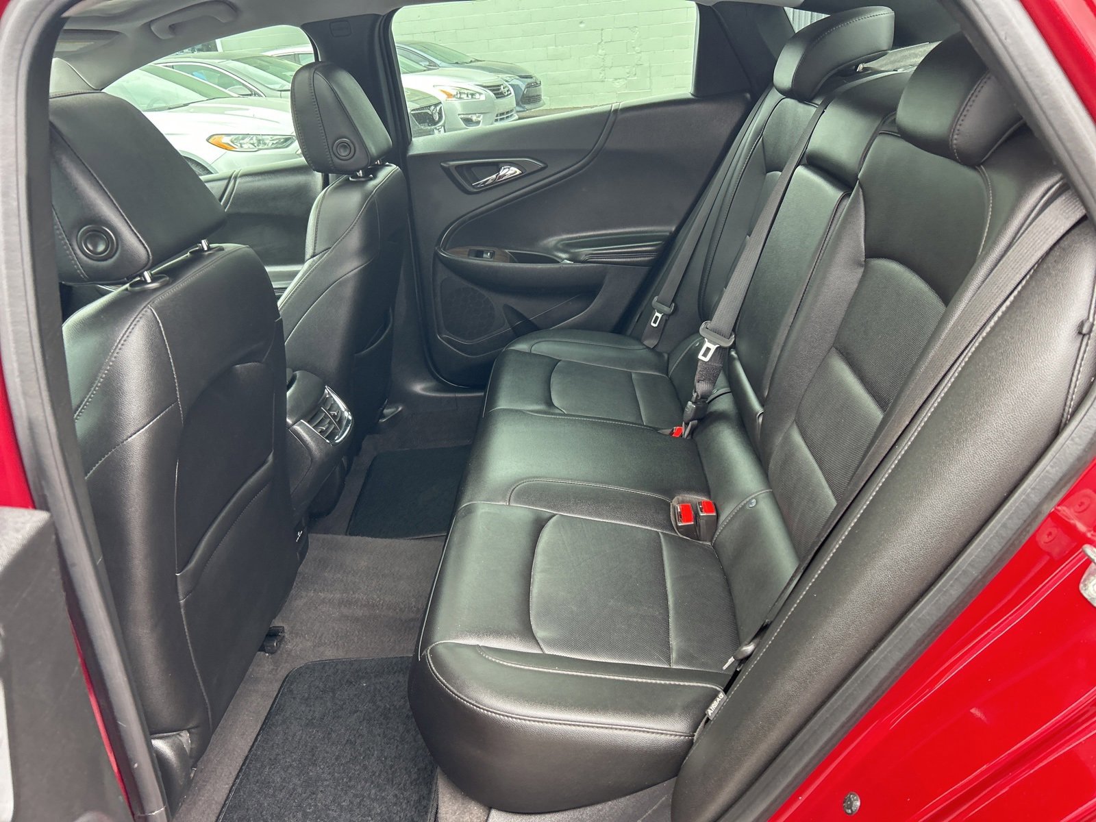 Used 2018 Chevrolet Malibu Premier w/ Premier Sun and Wheel Package image 16