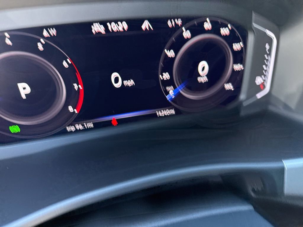 Certified 2022 Volkswagen Atlas Cross Sport SE image 17