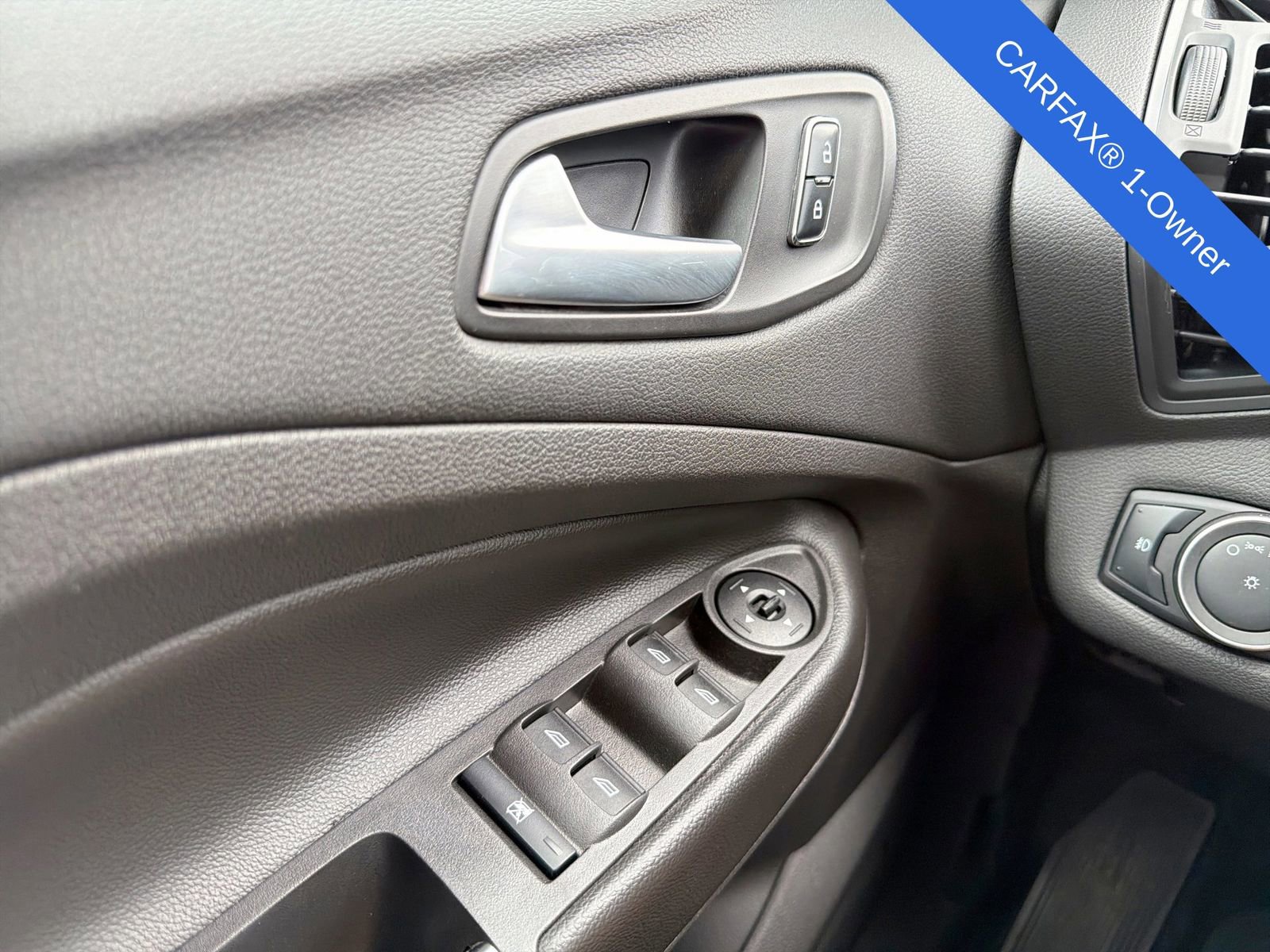 Used 2016 Ford Escape SE w/ Equipment Group 201A AWD/4WD image 20