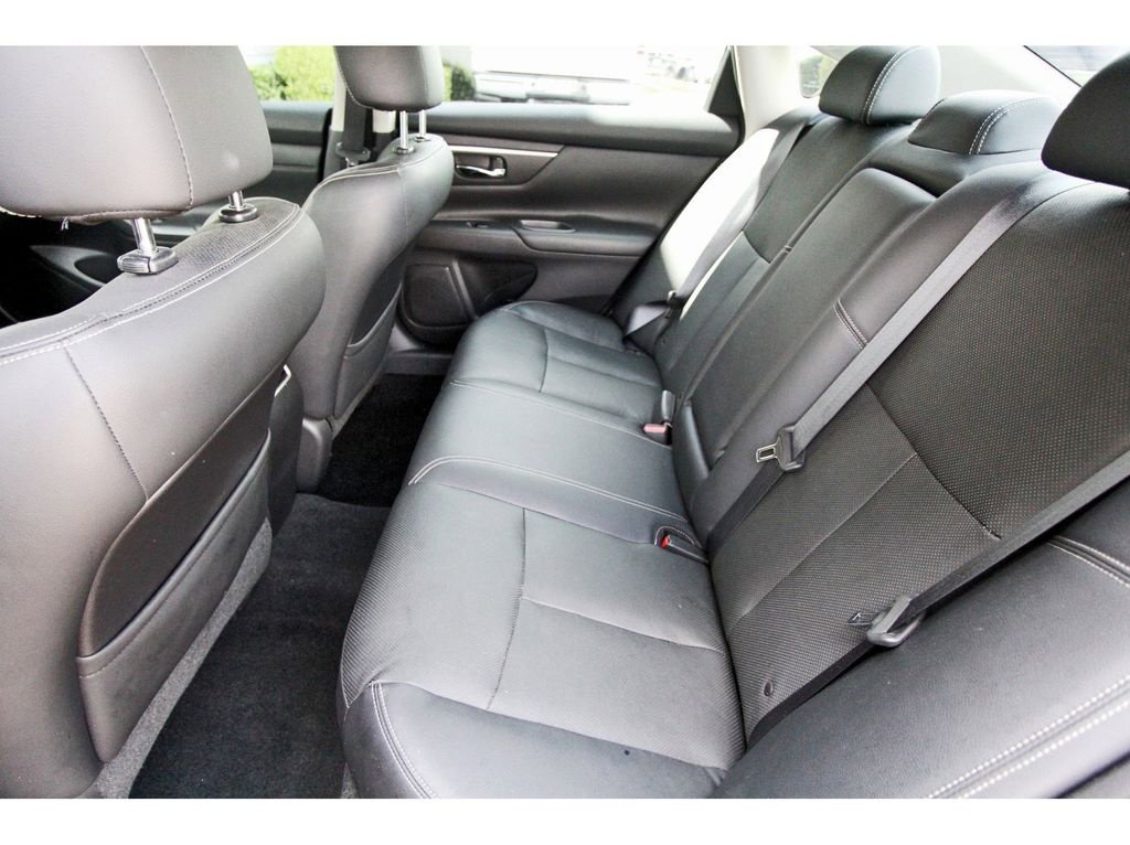Used 2016 Nissan Altima 2.5 SL w/ 2.5 Technology w/LED Package FWD image 7