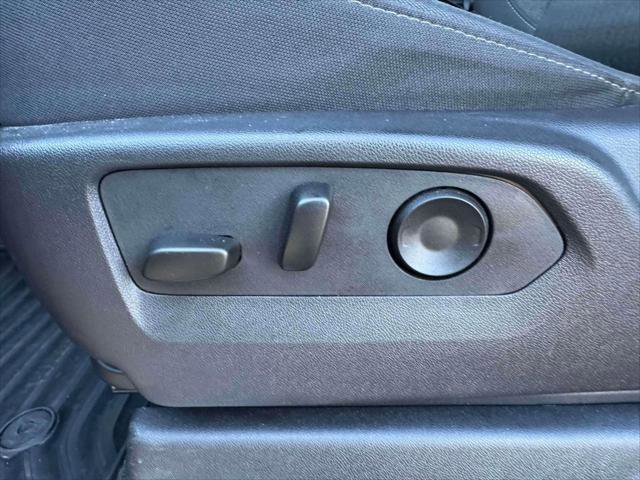 Used 2025 Chevrolet Silverado 1500 LT image 13