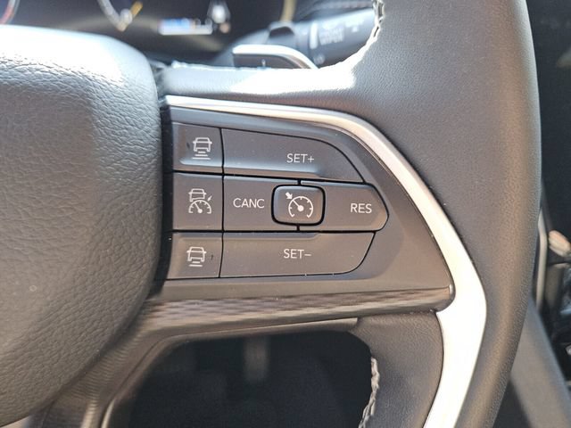 Used 2025 Jeep Grand Cherokee L Laredo w/ Luxury Tech Group I RWD image 23