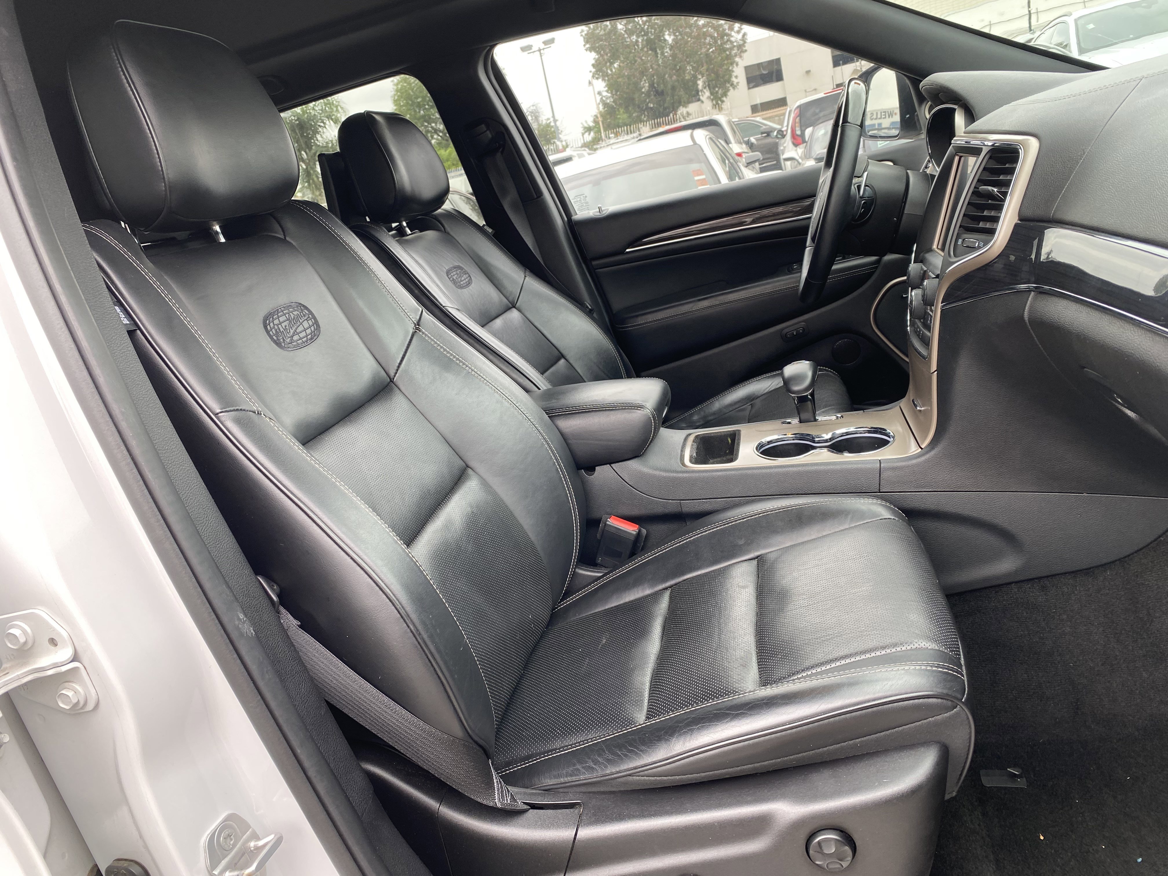 Used 2015 Jeep Grand Cherokee Overland image 21