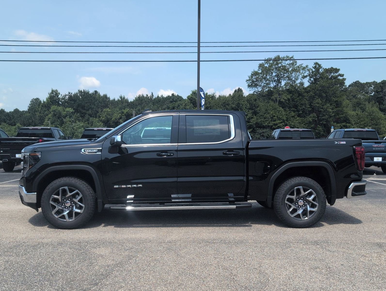 New 2025 GMC Sierra 1500 SLE w/ X31 Off-Road Package AWD/4WD image 2