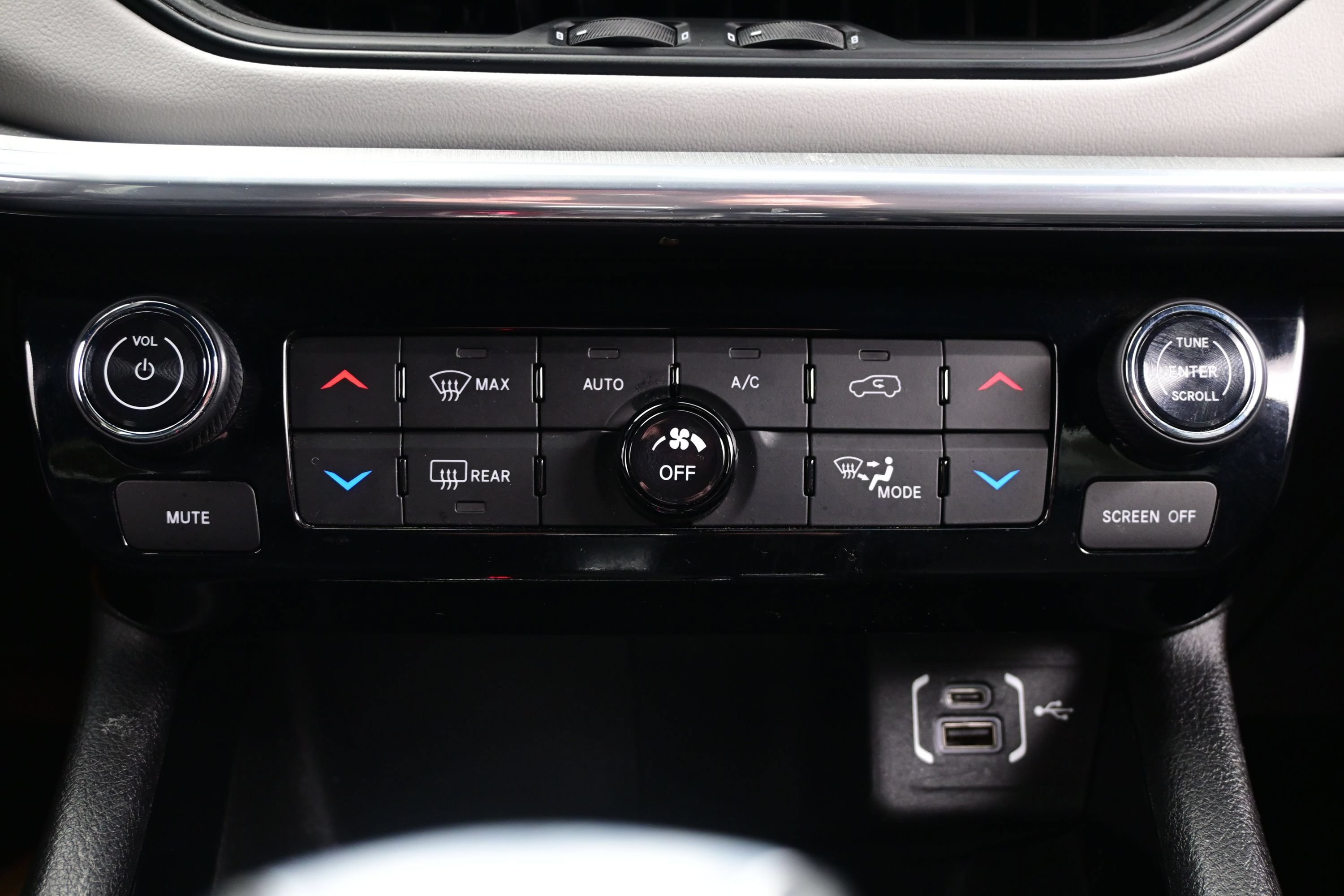 Used 2023 Jeep Compass Limited AWD/4WD image 22