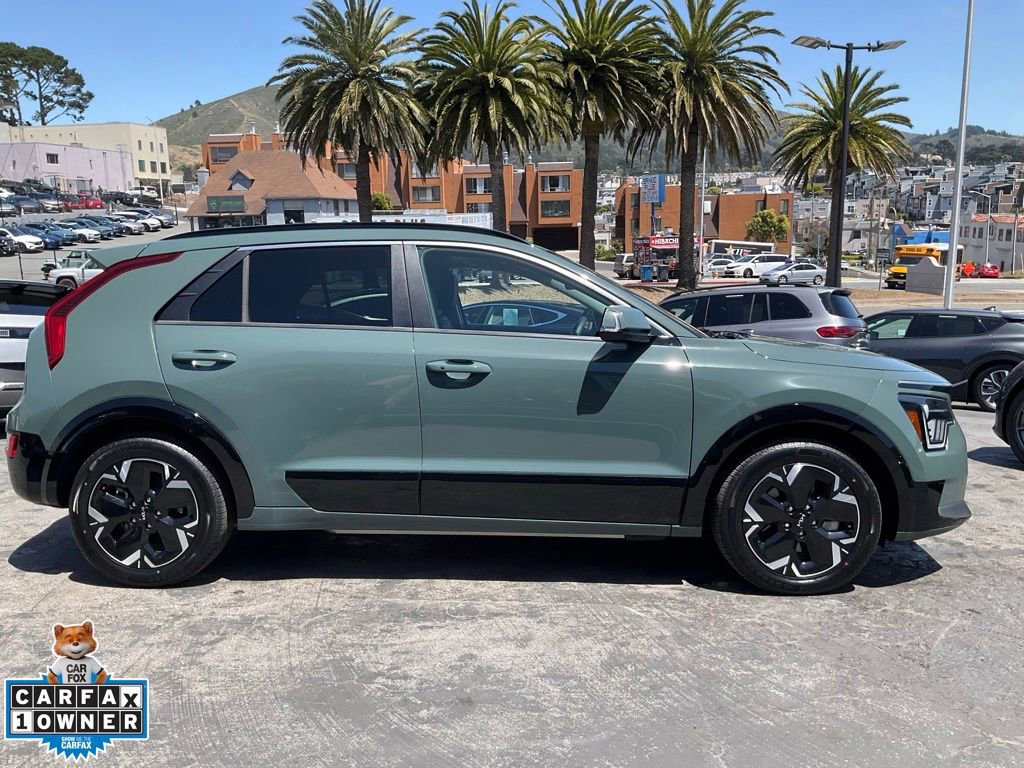 Used 2023 Kia Niro Wind w/ Wind Preserve Package FWD image 3