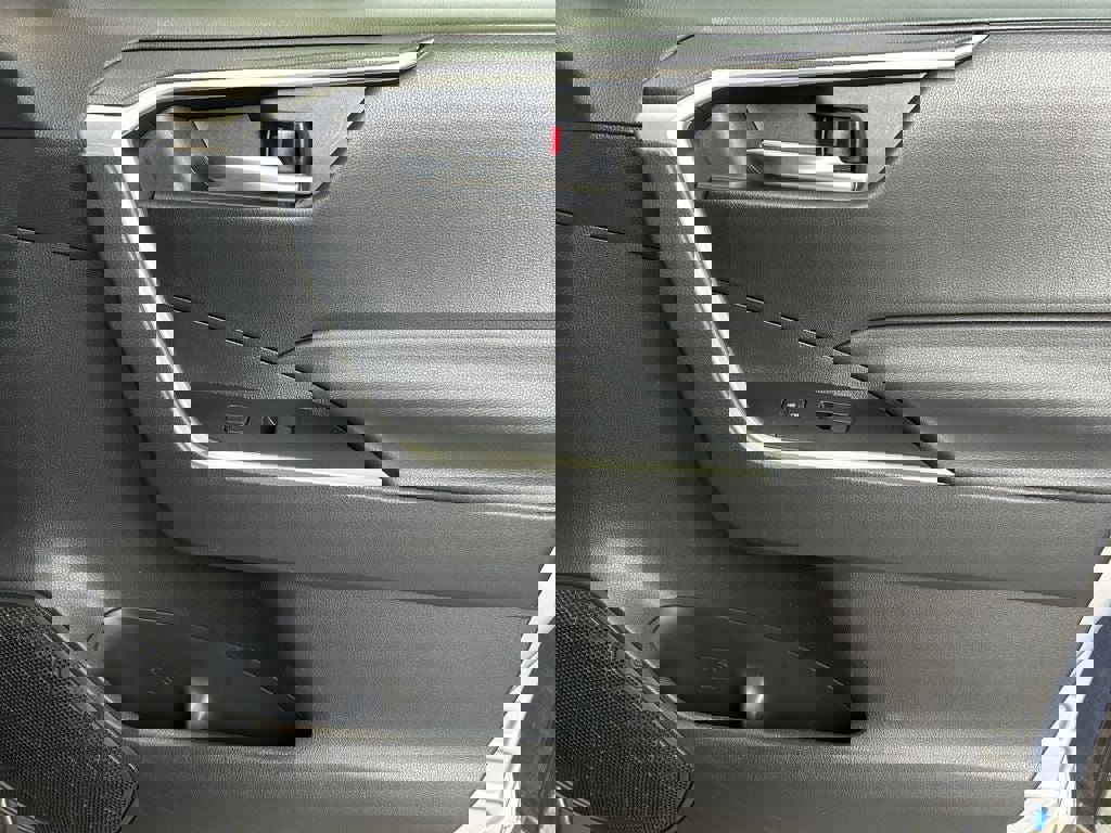 Used 2021 Toyota RAV4 XLE w/ XLE Grade Weather Package image 25