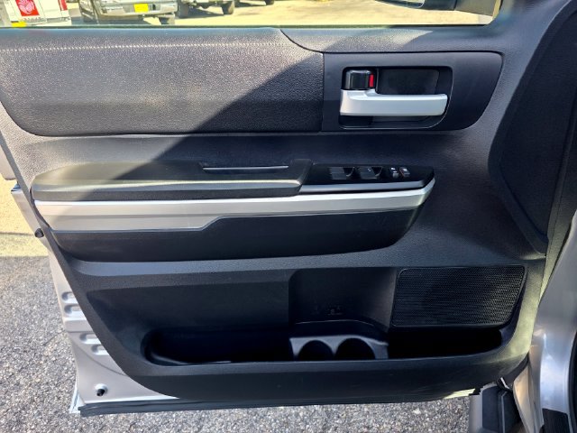 Used 2015 Toyota Tundra SR5 AWD/4WD image 28