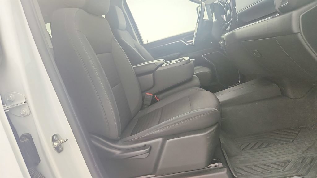 Certified 2024 Chevrolet Silverado 2500 LT AWD/4WD image 30